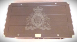 rcmp_trunk_glass_top_brown